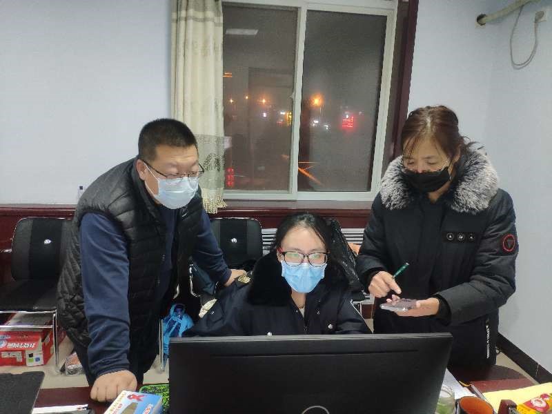 會員張飛向下花園區(qū)政府、河鋼集團采購總公司、河鋼宣鋼公司捐贈物資4.jpg