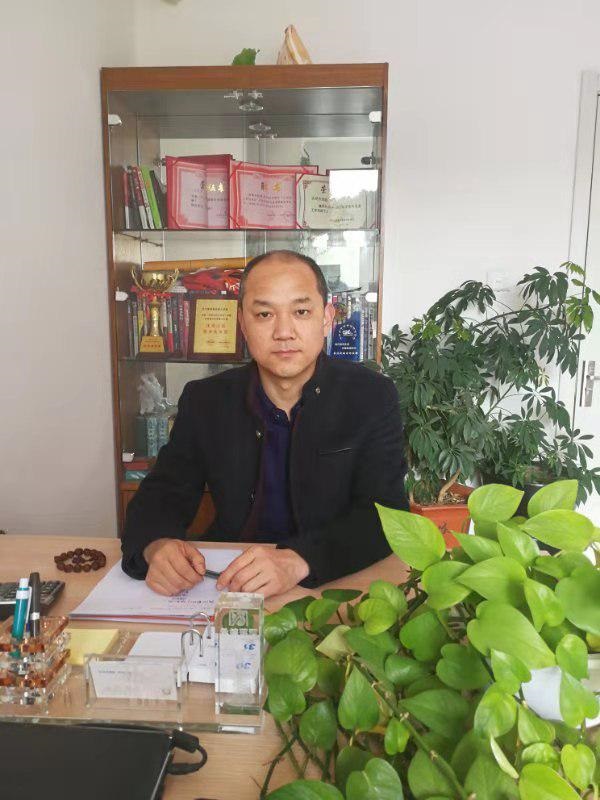 民建承德市委領(lǐng)導(dǎo)班子成員及骨干會(huì)員談學(xué)習(xí)貫徹中共十九屆五中全會(huì)精神感想6-1.jpg
