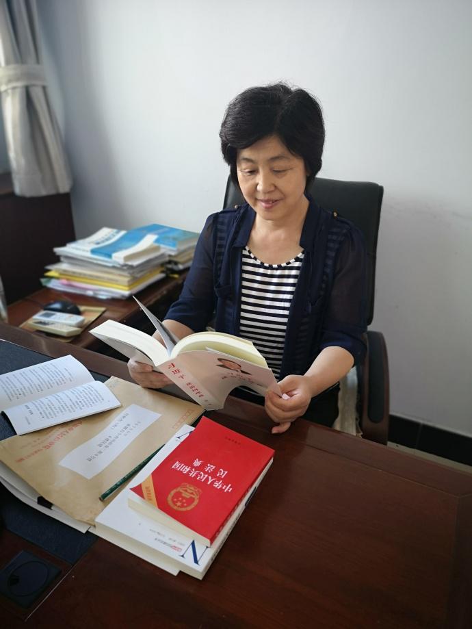 民建承德市委領(lǐng)導(dǎo)班子成員及骨干會(huì)員談學(xué)習(xí)貫徹中共十九屆五中全會(huì)精神感想2.jpg