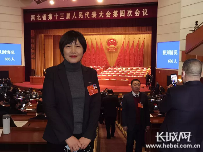 長城網(wǎng)：兩會現(xiàn)場連線｜檀會芳代表：進(jìn)一步加大地下水超采綜合治理力度.png