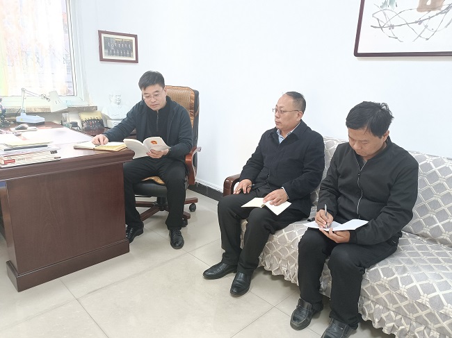 民建邯鄲市委機關集中學習《中華人民共和國監察法實施條例》-1.jpg