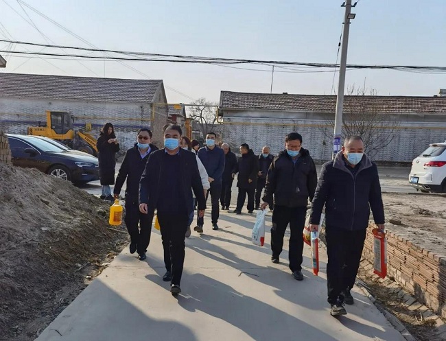 新春慰問送溫暖 歲寒情深暖人心——民建滄州市委社會服務部深入基層開展新春送溫暖活動-1.jpg