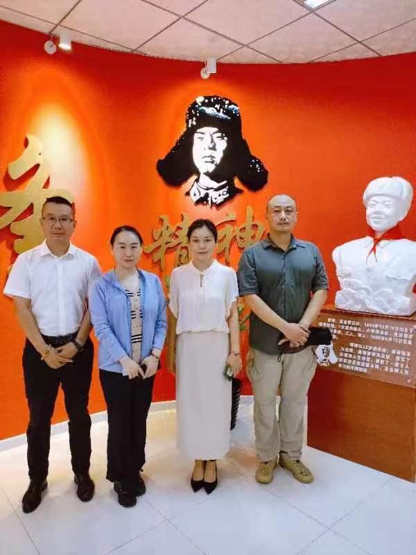 民建唐山市委古冶區工委會員參觀雷鋒精神紀念館.jpg