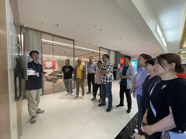 民建唐山市委路北區(qū)工委十一支部到會(huì)員企業(yè)參觀調(diào)研1-1.jpg