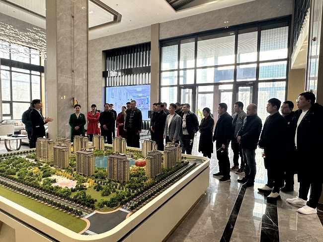 20230308民建保定市委新城支部走訪會員企業(yè)河北東籬頤養(yǎng)集團股份有限公司1-1.jpg