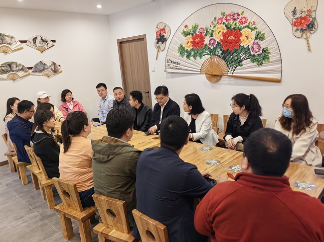 20230506民建保定市委青年工作委員會走訪調(diào)研會員企業(yè)6.jpg