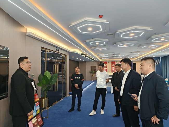 20230508民建保定市委中興支部到三豐支部“會(huì)員之家”學(xué)習(xí)調(diào)研2.jpg