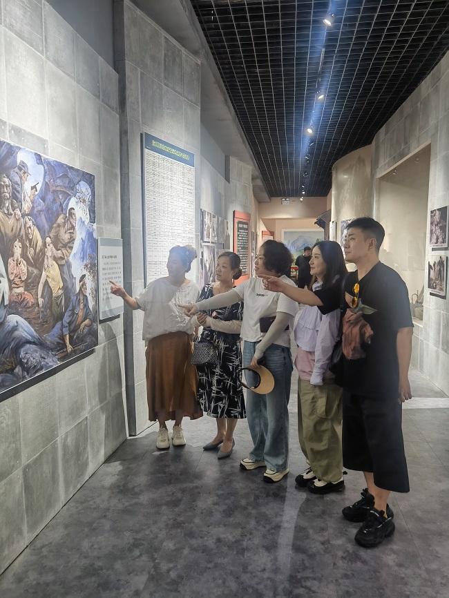 民建秦皇島市海港區委開展主題教育學習實踐活動1.jpg