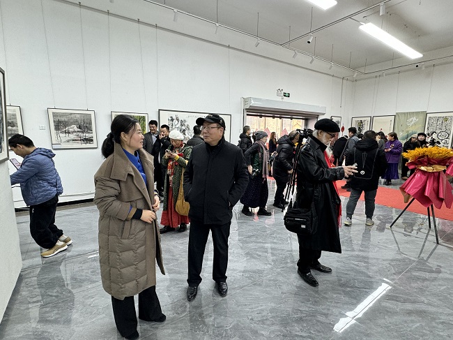 民建中央畫院河北(唐山)分院開展走近“北派山水畫藝術(shù)”交流調(diào)研活動 (2)-1.jpg
