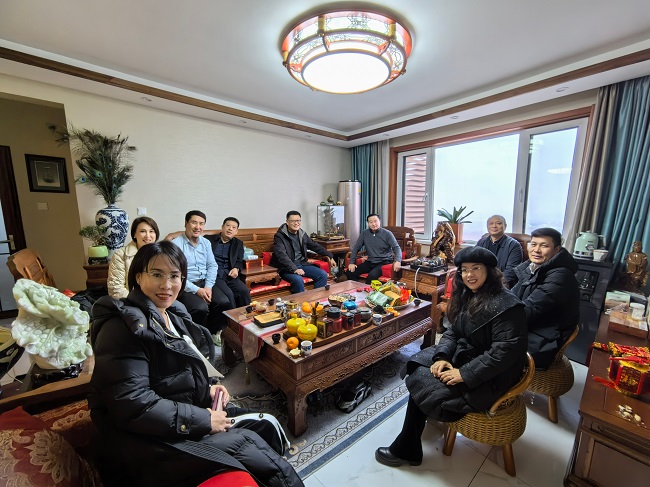 20240202民建保定市委新區支部聯合學習教育委員會走訪慰問老領導、老會員-1.jpg