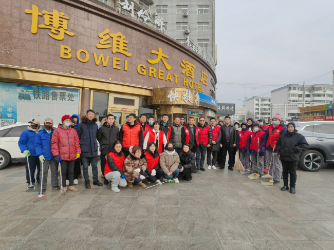 民建基層組織聯(lián)合開(kāi)展學(xué)習(xí)雷鋒主題志愿服務(wù)活動(dòng) (3).jpg