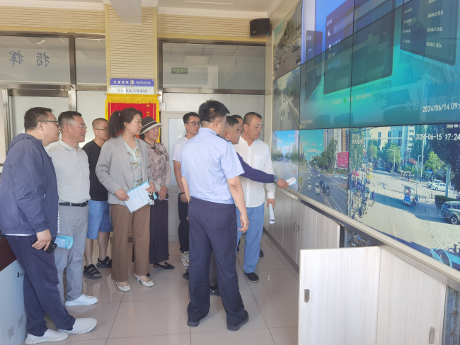 民建張家口市衛生健康委員會開展“交通安全知識充電行”活動 (2) (2).jpg
