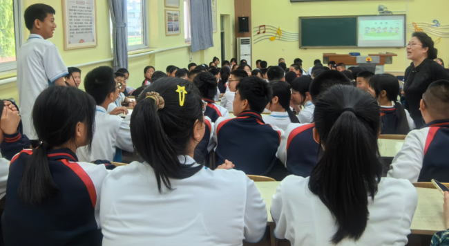 民建市委青年委員會開展心理健康知識講座(1) (2).jpg