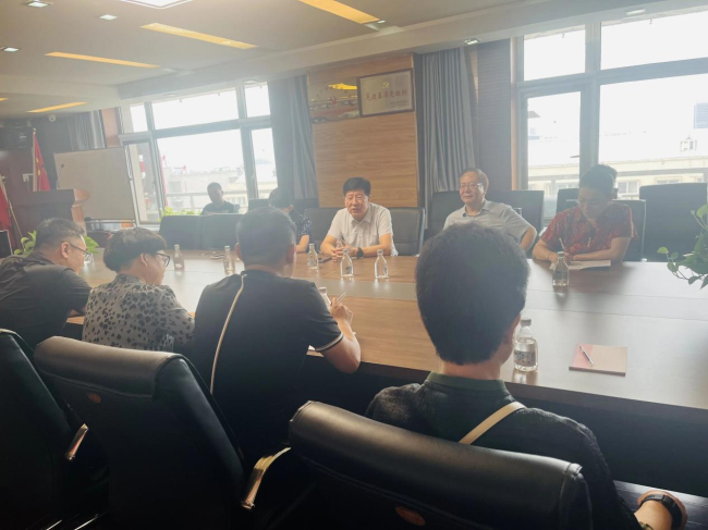 唐山市政協副主席、民建唐山市委主委胡世寧到路北區工委六支部督導基層組織創A觀摩準備工作2 (2).jpg
