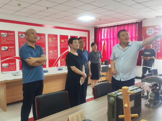 民建市委調研養老機構1 (2).jpg