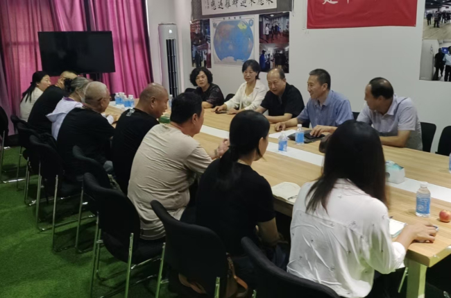 20240826民建保定市委朝陽(yáng)支部與民革保定市委建華支部聯(lián)合召開中共二十屆三中全會(huì)精神學(xué)習(xí)會(huì)議2 (2).jpg