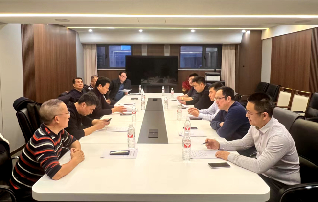 民建秦皇島市委企業家委員會召開學習習近平總書記在民營企業座談會上重要講話精神座談會 (2).jpg