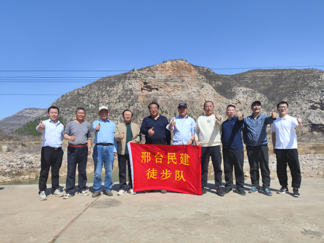 民建邢臺市委慶祝建會80周年系列——徒步活動進行中 (2).jpg