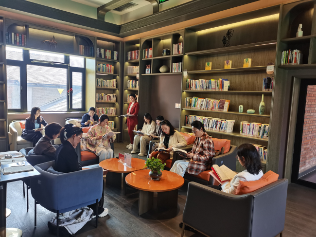 民建唐山市委婦委會(huì)成功舉辦美唐讀書(shū)會(huì)活動(dòng) (2) (2).jpg