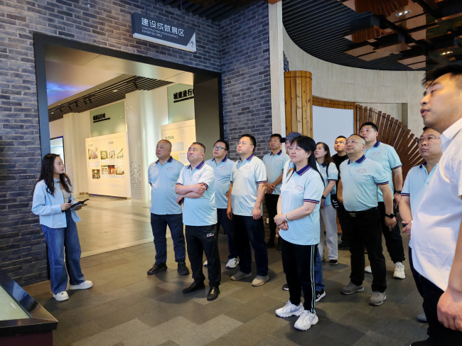 民建張家口市委赴邯鄲開(kāi)展“傳承民建優(yōu)良傳統(tǒng)，厚植愛(ài)黨愛(ài)國(guó)情懷”主題教育學(xué)習(xí)活動(dòng)3 (2).jpg