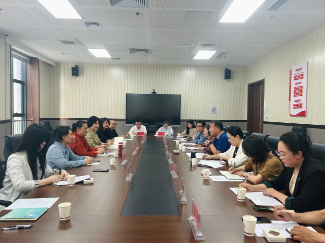 民建中央委員侯惠榮一行來滄調研信息民建中央委員侯惠榮一行來滄調研座談會圖片 (2).jpg