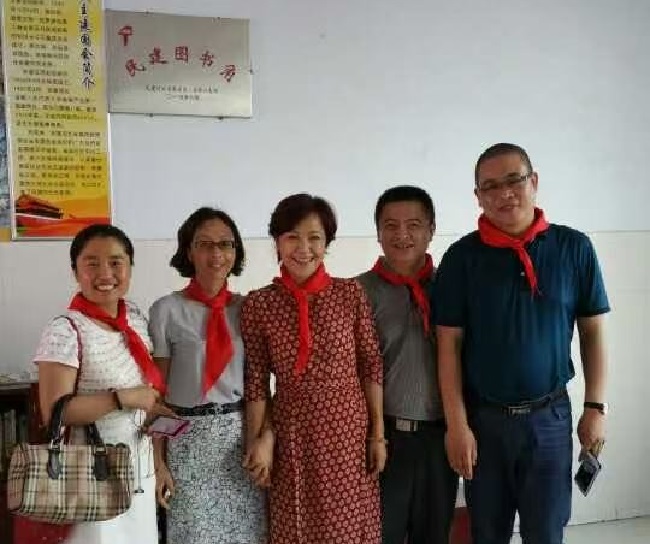 同心同行四十載（紀(jì)青云7張照片）0616009.jpg