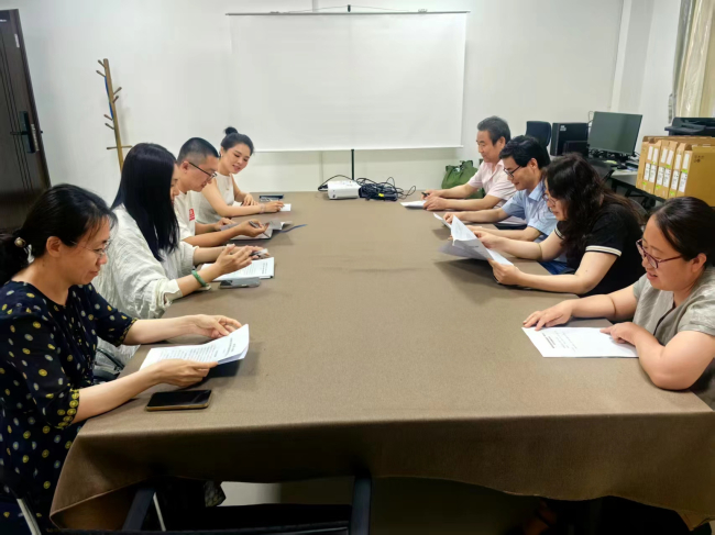 民建東北大學秦皇島分校支部召開學習會議(1) (2).jpg