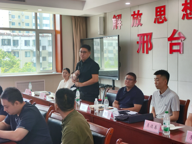 民建邢臺市委青年會員理論學(xué)習(xí)第五小組召開學(xué)習(xí)交流會議3 (2).jpg