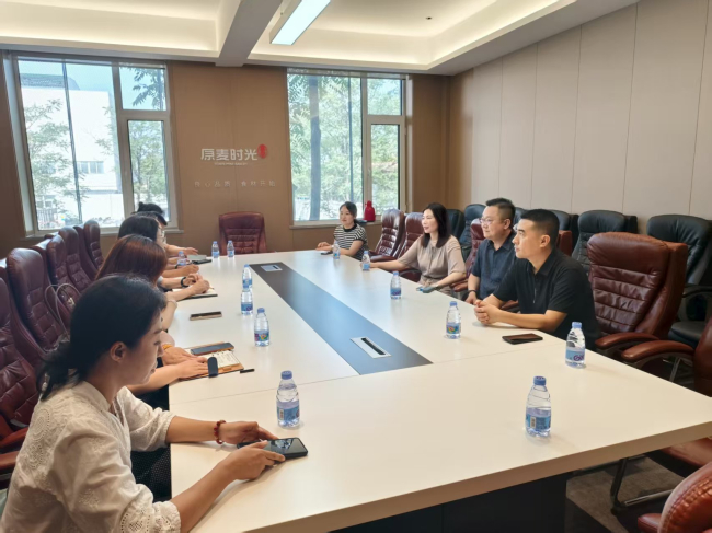 秦皇島經(jīng)開區(qū)民建牽線搭橋助力會員企業(yè)與高校搭建產(chǎn)學研合作平臺(1) (2).jpg