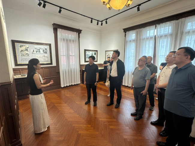 民建唐山市委企業(yè)家委員會(huì)赴天津開(kāi)展“學(xué)規(guī)定、強(qiáng)作風(fēng)、樹(shù)形象”主題教育2 (2).jpg