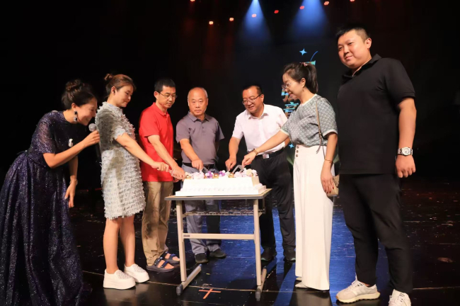 民建唐山市委路北區(qū)工委七支部與退休支部聯(lián)合舉辦紀(jì)念抗戰(zhàn)勝利80周年公益匯演 (1) (2).jpg
